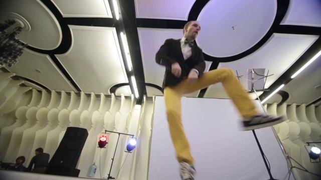 Танцующий Ведущий Виталий Вялов смотреть онлайн