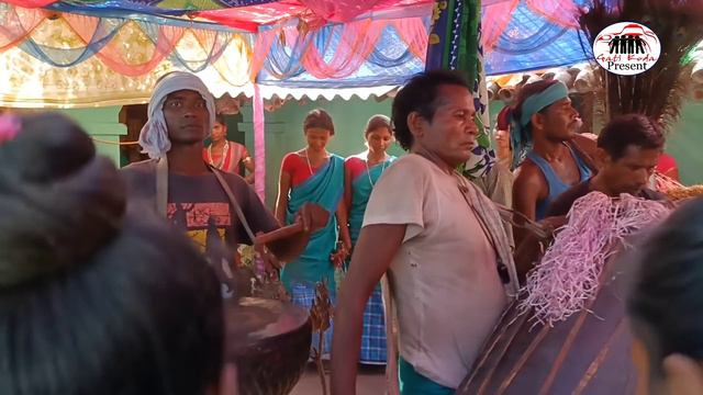 Dom Ru Dong Enenj // new Santali traditional dancing // Santali wedding by Mahuasol смотреть онлайн