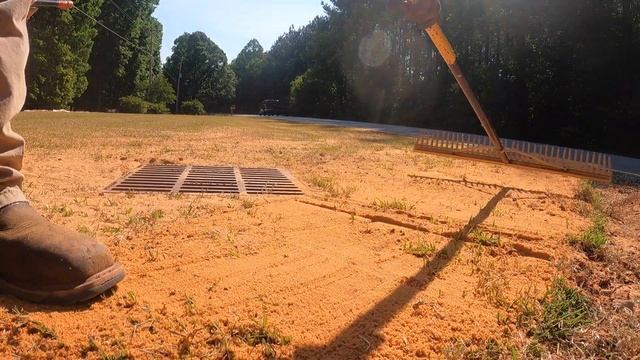 Best Leveling Rake 2022 // Lawn Leveling Final Touches // Largest Level Rake 48" смотреть онлайн