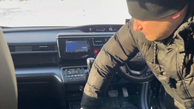 Черно-белый обзор Honda Stepwgn Spada Cool Spirit Black Style 2019 и Honda Stepwgn Spada 2019