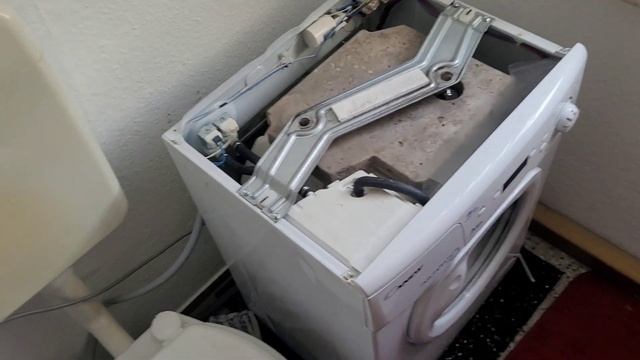 новую стиралку сильно трясёт, вот почему смотреть онлайн