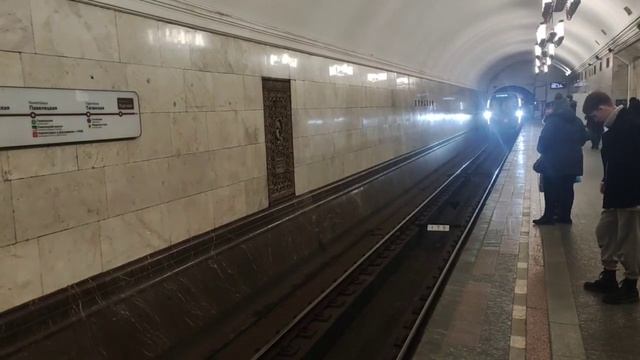Москва 2020 новогодняя 2 сердца столицы на станции Таганская смотреть онлайн
