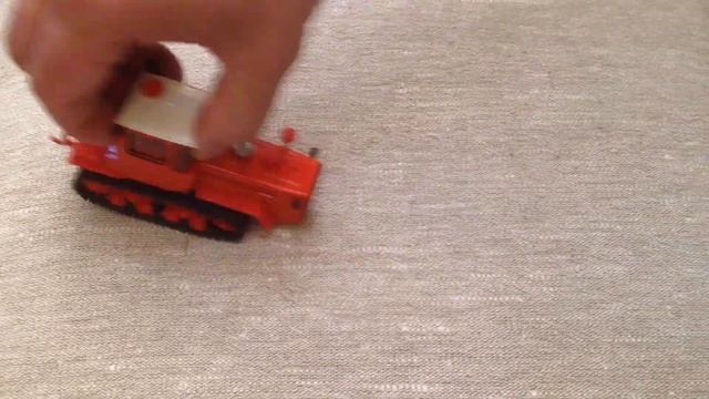 Наборные гусеницы "Петроградъ и S&B" для модели ДТ-175 смотреть онлайн