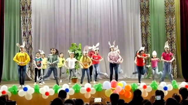 КРАСИВО ТАНЦУЕТ ФАНТАЗИЯ!!! УЗБЕКИСТАН ЗАЖИГАЕТ!!! смотреть онлайн