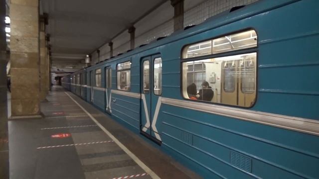 Московский метрополитен Сокольническая линия метро поезда Номерные смотреть онлайн
