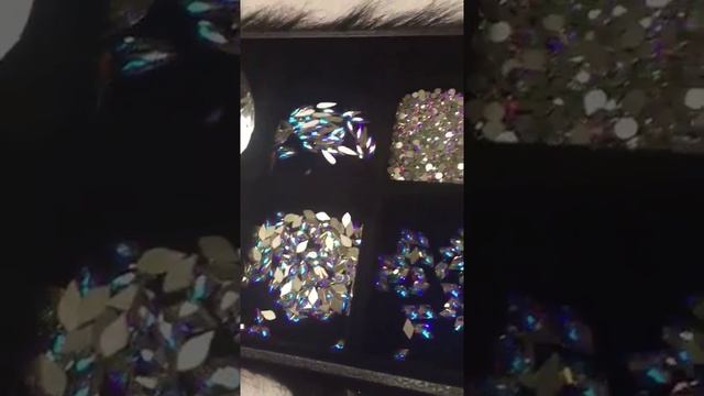 Royal Nail Touch: Swarovski Nail Crystals Package смотреть онлайн