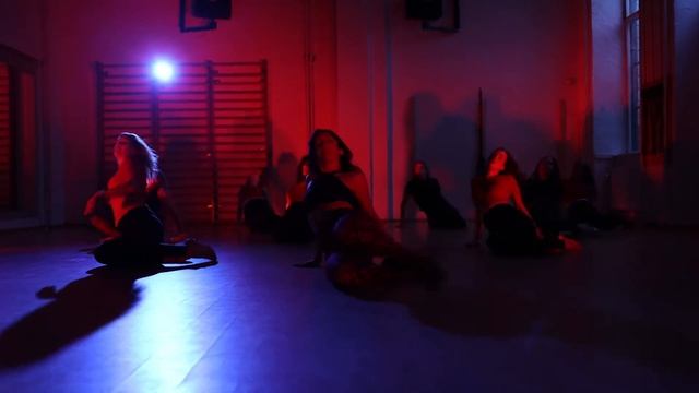 Mans world - Dani J | Bachata lady styling | Copenhagen, DENMARK смотреть онлайн