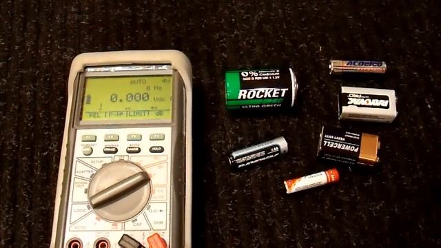 How To Test Standard AA, AAA, D, C, and 9V Batteries with a Multimeter смотреть онлайн