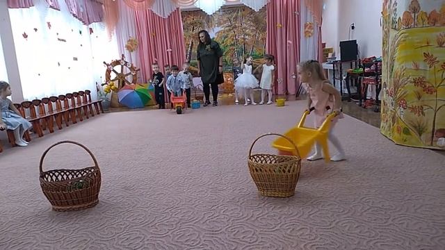 Осенний праздник смотреть онлайн