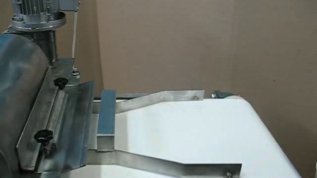 Оборудование для нарезки варено-копченых свиных ушей к пиву смотреть онлайн