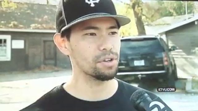 Vernon Davis 49ers Mural in the Mission - KTVU Mike Mibach coverage смотреть онлайн