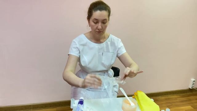 Процедура по уходу за руками