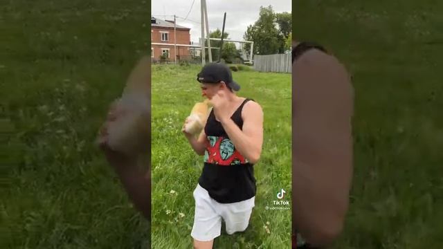 Сидельников стал АРИСТОКРАТОМ и сожрал весь ХЛЕБ смотреть онлайн