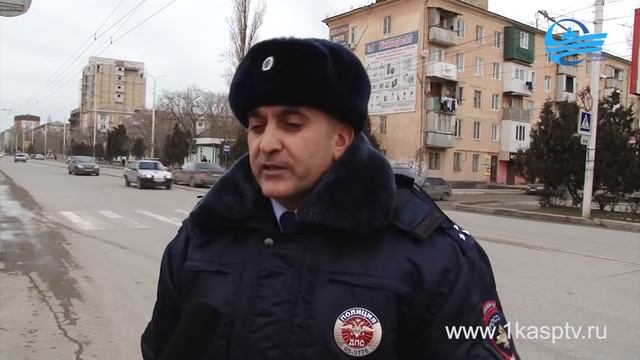 Жительница Каспийска совершила наезд на выпускника детского дома на улице Ленина смотреть онлайн