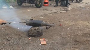 Как быстро почистить выхлопную трубу у японских двух тактных мопедов