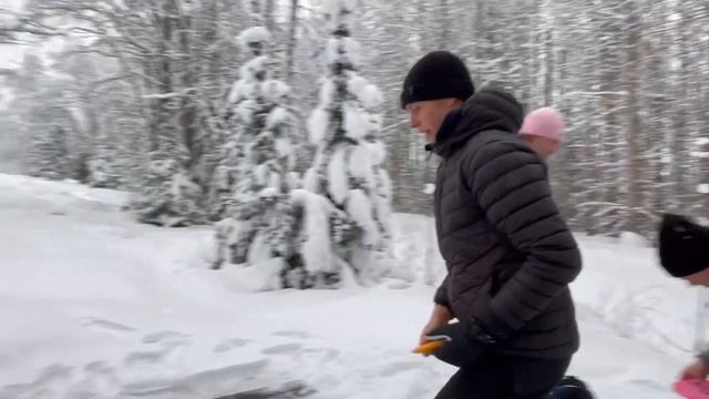 Roadtrip Kuopioon pt1 Fribakiessi Siberiassa. Mukana Ville Ahokas, Laza, Väinö Mäkelä ja Niko Rätty смотреть онлайн