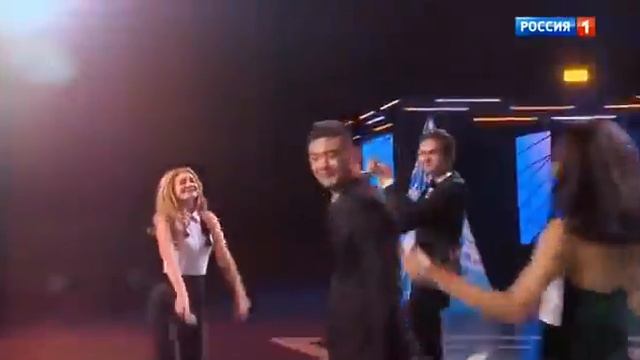 ВИА ГРА и MBAND - Разведи огонь (Необыкновенный Огонек 2018)