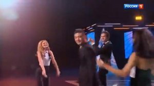 ВИА ГРА и MBAND - Разведи огонь (Необыкновенный Огонек 2018)