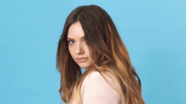 Волосы на заколках от HAIRSHOP смотреть онлайн