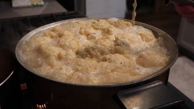 WHAT'S FOR DINNER | EASY & DELICIOUS MEAL IDEAS | 2 WAYS TO USE A ROTISSERIE CHICKEN смотреть онлайн