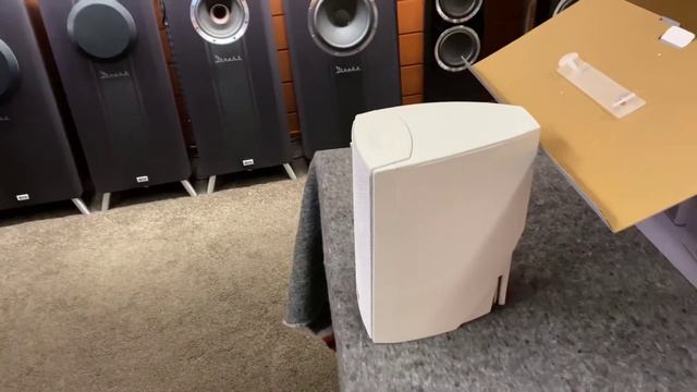Unboxing Magnat Symbol Pro 130 смотреть онлайн