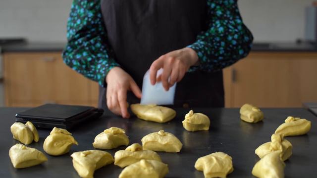 1 Buttery Dough, 3 Perfect Recipes | Claire Saffitz | Try This at Home | NYT Cooking смотреть онлайн