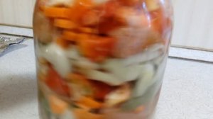 КУРИЦА В БАНКЕ.... С ОВОЩАМИ.....очень вкусно