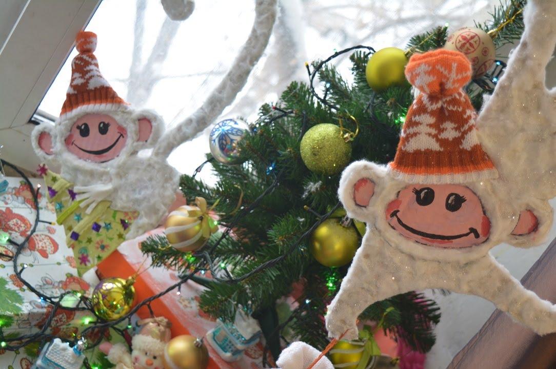 DIY. Новогодний декор. Фигурки обезьянок своими руками - символ нового года. смотреть онлайн