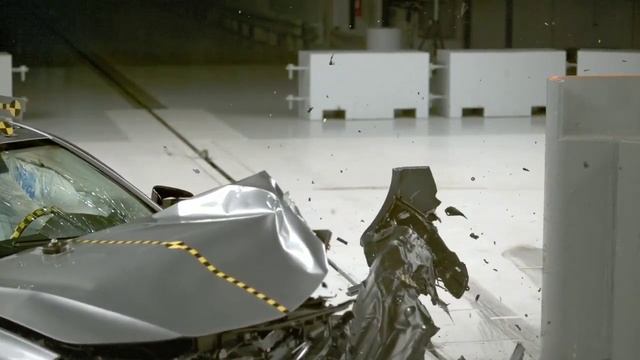 Crash Test: BMW 3-Series Vs Audi A4 Vs Mercedes Benz C-CLASS Vs Acura TLX смотреть онлайн