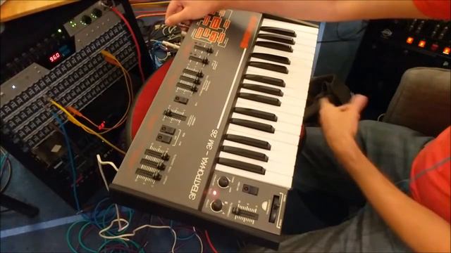 How to operate an Elektronika EM-26 vocoder смотреть онлайн