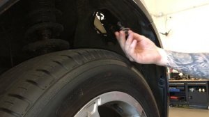 How to change the headlight bulb on a Mitsubishi Colt