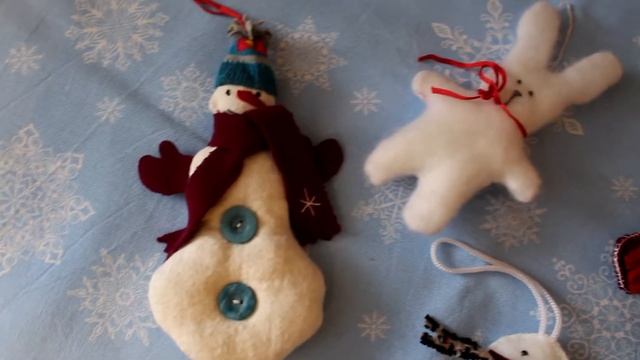 Кошка Нола ? наряжает со мной елку | Самодельные игрушки смотреть онлайн