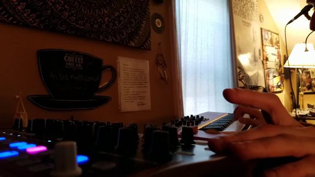 Jamming with a New Drum Machine смотреть онлайн