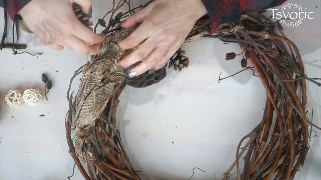 DIY wreath on the door / Венок на дверь своими руками / DIY Tsvoric смотреть онлайн
