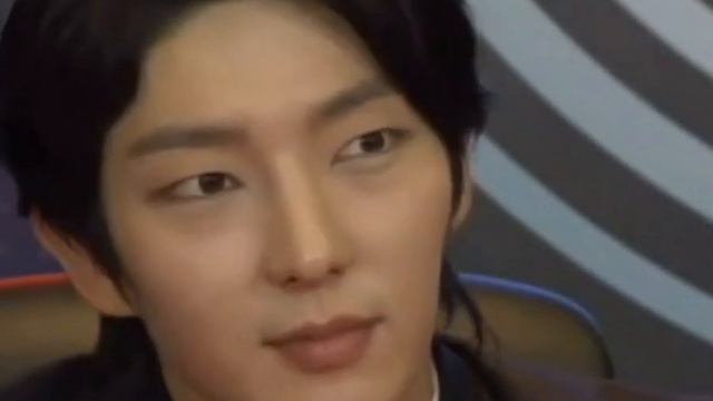 Lee Joon Gi,Ли Джун Ки.Просто и не принужденно#leejoongi смотреть онлайн