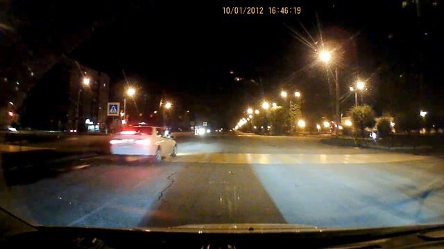 Daihatsu Yrv turbo vs Honda Accord 2.4 AT смотреть онлайн