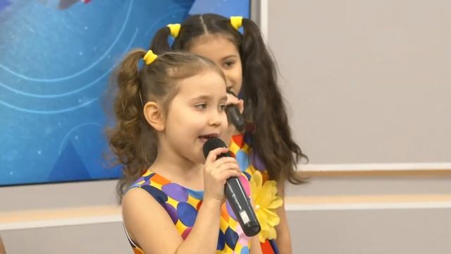 Группа «Тоника» музыкального центра «Волшебный микрофон» исполнила номер «Сладкоежка» смотреть онлайн