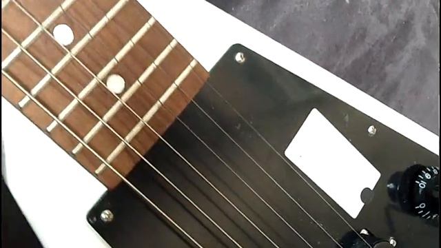 Gibson Melody Maker Flying V and Firefly Valve Amplifier смотреть онлайн