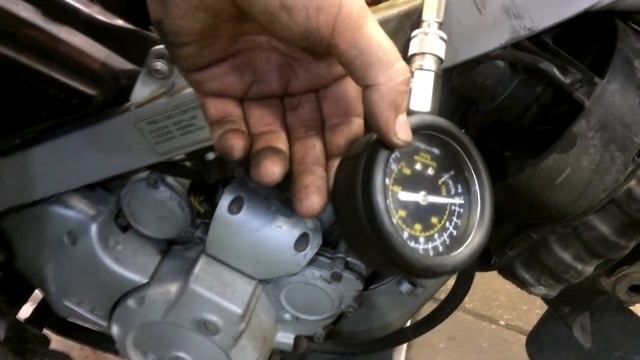 Гусенок за сотен. Как купить BMW F650GS за 100 тысяч рублей! смотреть онлайн