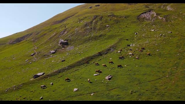 ПОЛЕТ НАД ГОРАМИ. FLYING OVER THE MOUNTAINS. смотреть онлайн