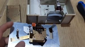 Настольные часы - будильник СЛАВА. Обзор, ремонт.