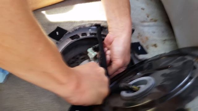 How We Fixed the Fuel Sender and Subsender | 2007 Hyundai Santa Fe смотреть онлайн