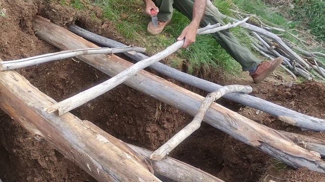 Bushcraft survival shelter underground | hidden survival underground shelter | bushcraft with my do смотреть онлайн