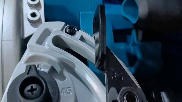 Sierra Circular Inalámbrica Makita 36v Modelo: XSH06PT смотреть онлайн