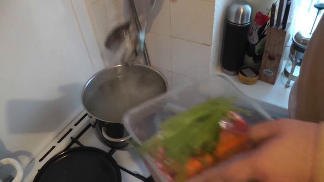 Грибной суп из шампиньонов с перловкой (Mushroom soup with pearl barley) смотреть онлайн