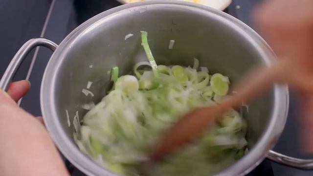 [FRA,USA] 비시수아즈Vichyssoise 차게 먹는 감자,릭 수프 смотреть онлайн