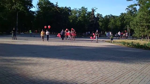Мариуполь, Городской парк, 05.07.2019г. (автор Юрий Чапли) смотреть онлайн