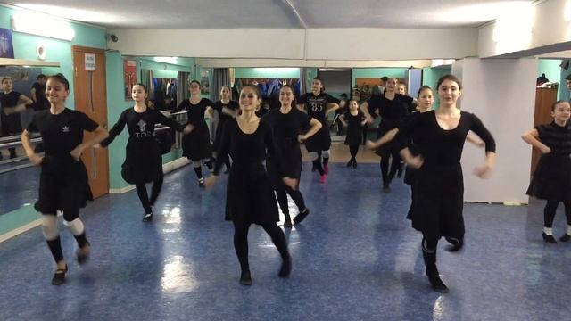 Озорные девчата.ШКОЛА ЛЕЗГИНКИ В КАЗАХСТАНЕ.АКТАУ.АНСАМБЛЬ КАВКАЗСКОГО ТАНЦА "ШАДВАЛ" Лезгинка смотреть онлайн