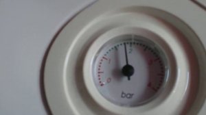 ГАЗОВЫЙ КОТЁЛ.КАК ПОДНЯТЬ ДАВЛЕНИЕ ВОДЫ. ARISTON