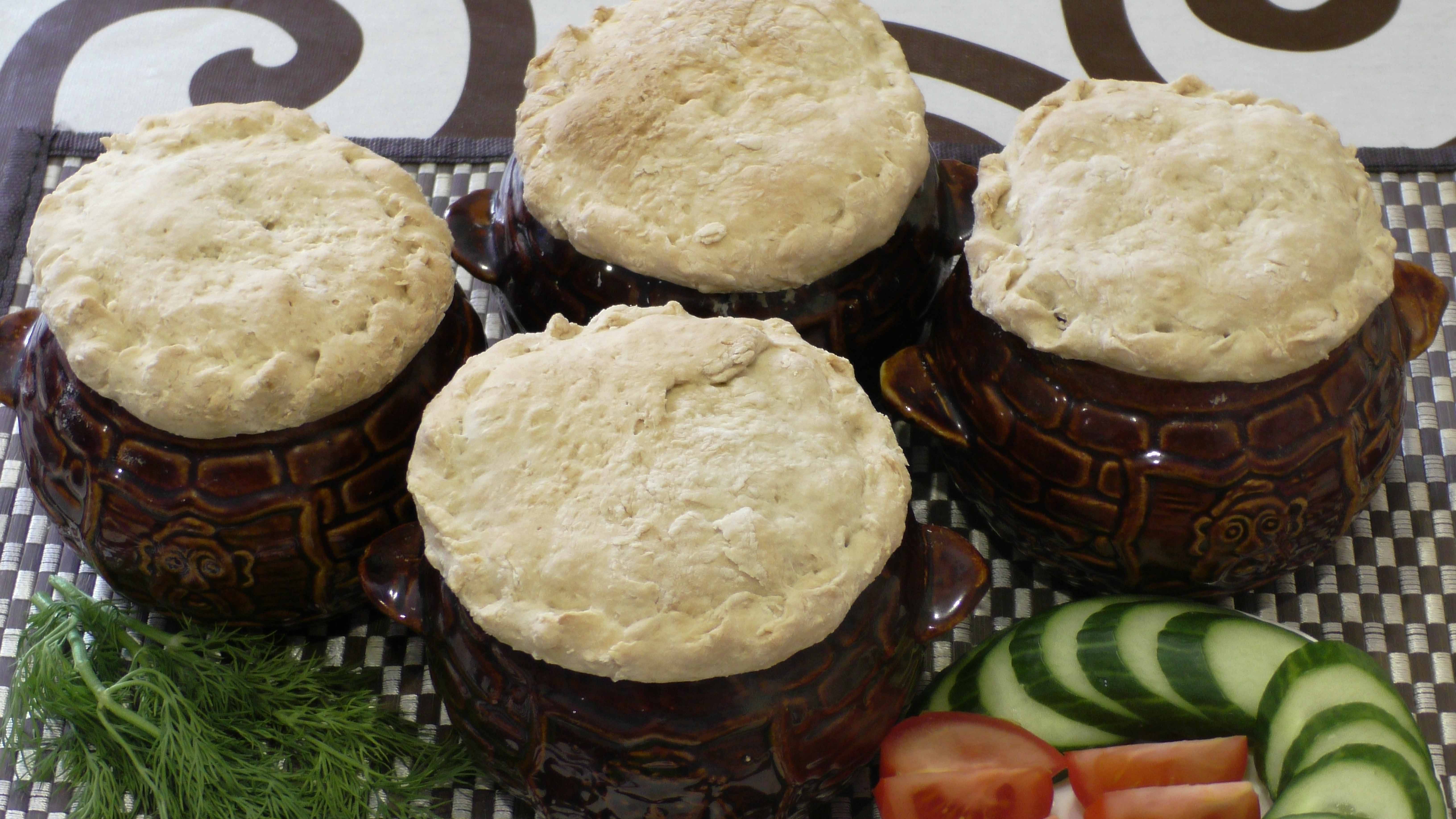 ВКУСНЕЙШЕЕ ГОРЯЧЕЕ В ГОРШОЧКАХ. Вкусное томленое в духовке блюдо. смотреть онлайн